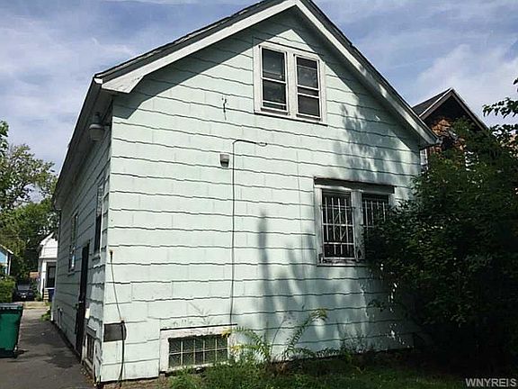 3rd image of 499 Berkshire Ave