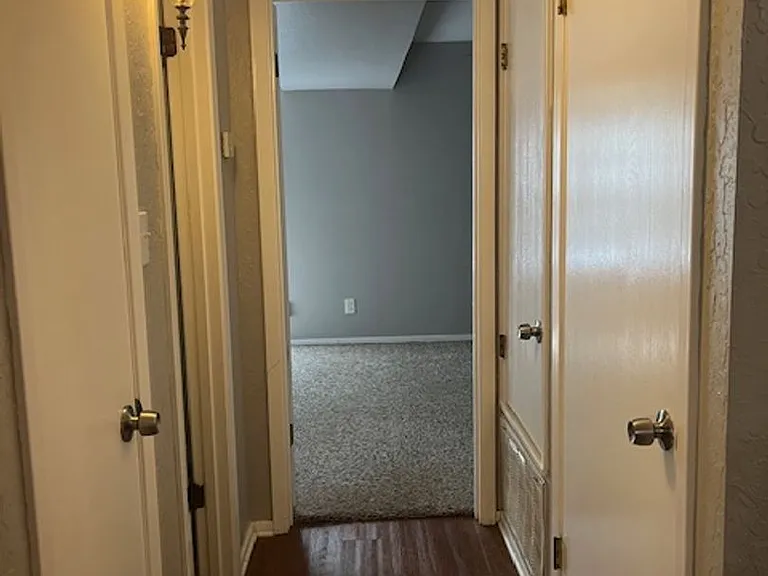 1306 Carnation Ln — Photo 12