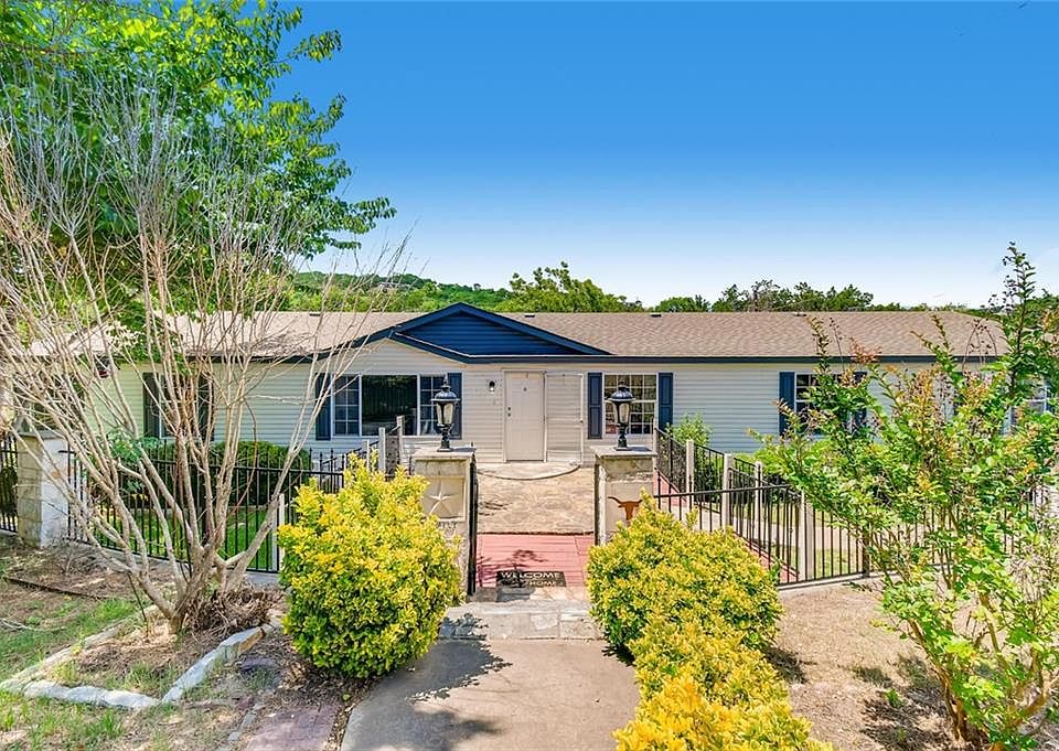 1st image of 21404 Creekside Dr