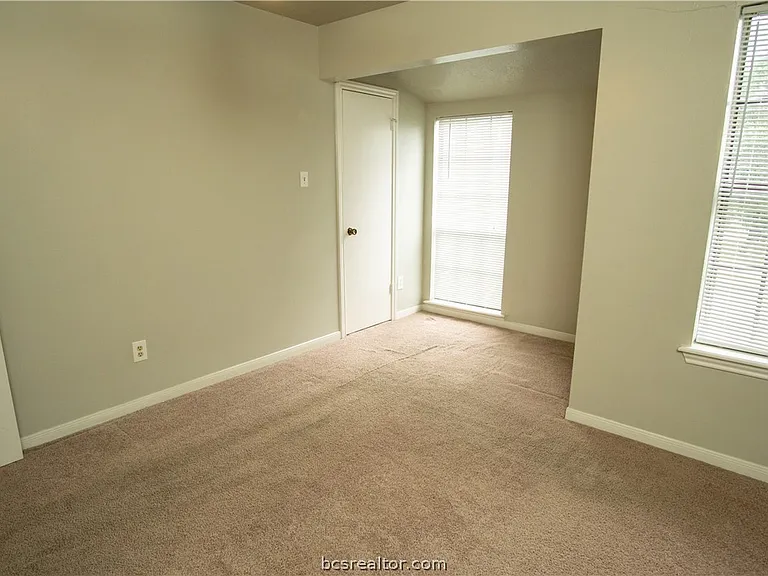 1801 Woodsman Dr #D — Photo 12