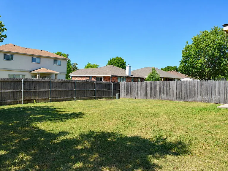 712 White Hawk Trl — Photo 44