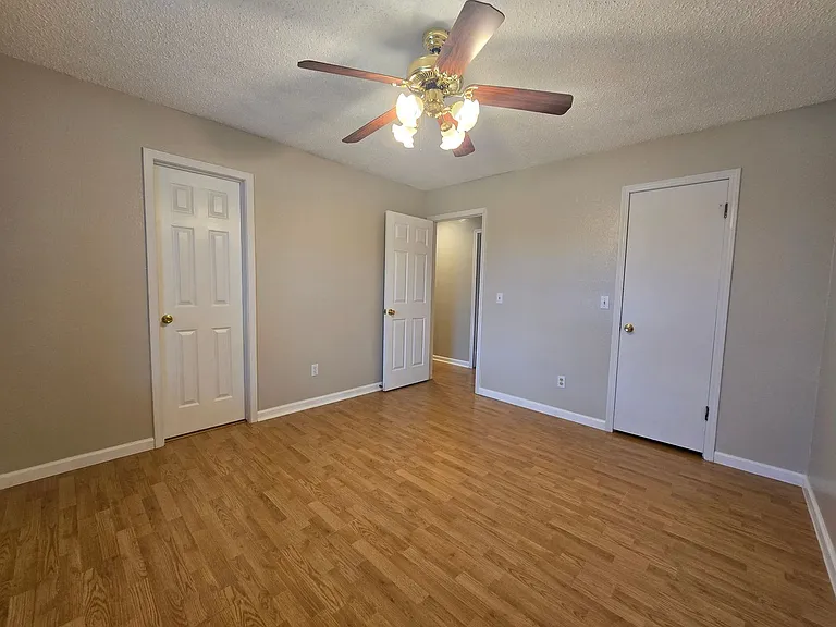 112 Thomas Blvd — Photo 23