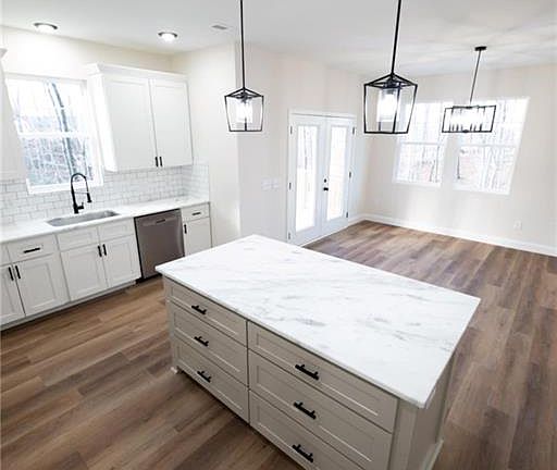 4th image of 482 Carson Rd