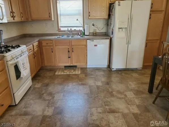 26 Dalbert Street, Carteret, NJ 07008