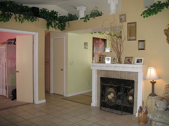 5th image of 8571 Underhill Dr
