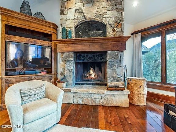 5th image of 7560 Royal St #5