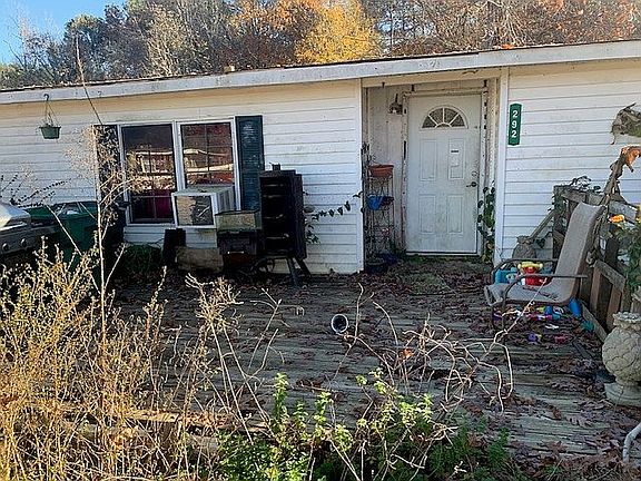 3rd image of 292 Sleepy Hollow Ln