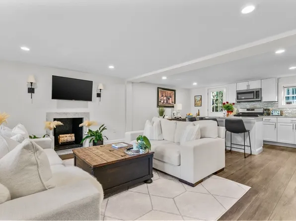 43 Sagamore Ave #1, Winthrop, MA 02152