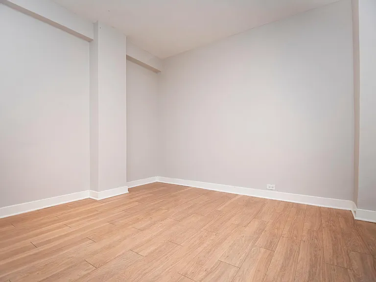 511 W Belmont Ave #26 — Photo 6