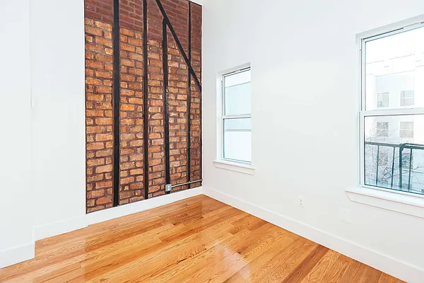 Rented by Nooklyn NYC LLC | media 32