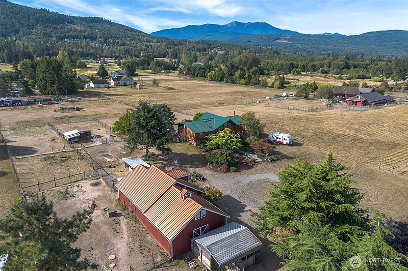 2nd image of 4629 Happy Valley Road