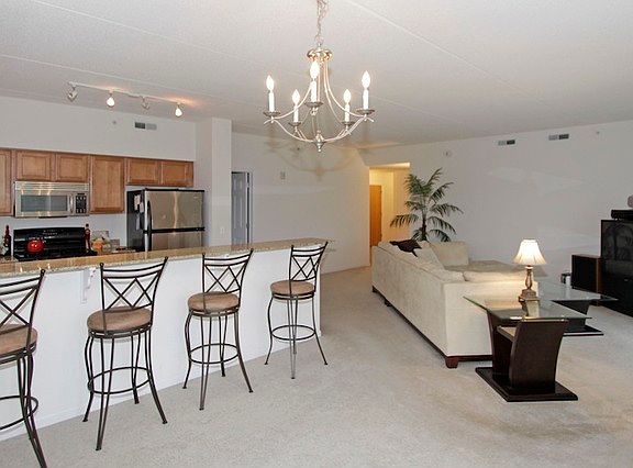 2nd image of 405 Creekside Dr #202