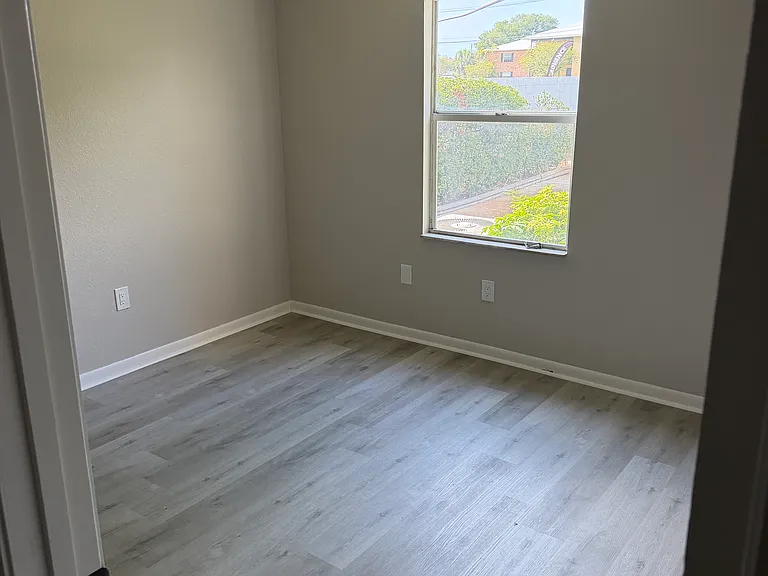 3712 Iowa Ave #202 — Photo 9