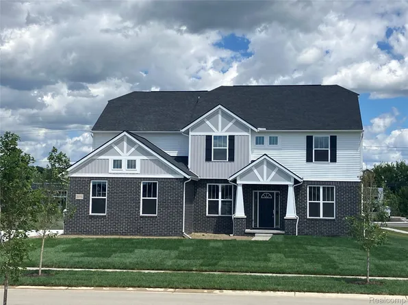 26591 Triple Crown Dr, South Lyon, MI 48178