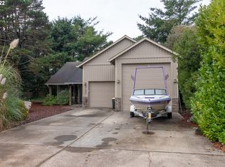 87668 Parkside Dr, Florence, OR 97439
