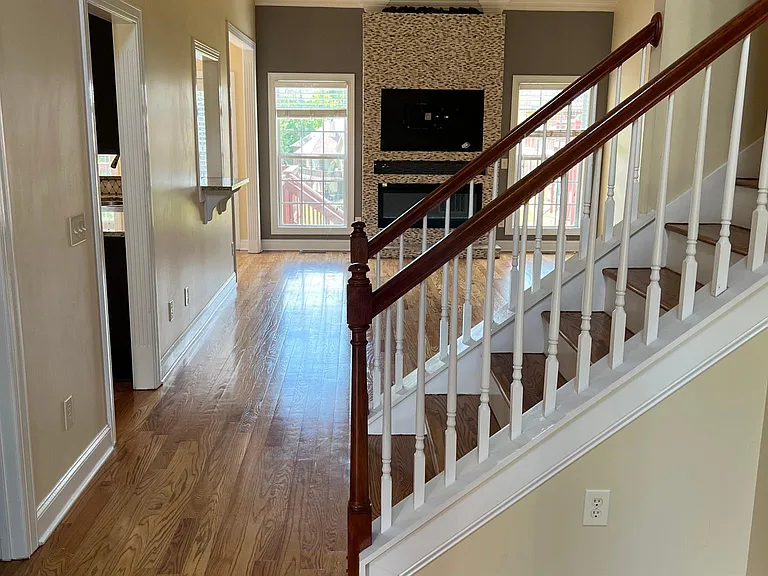 109 Fieldcrest Cir — Photo 38