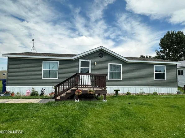 1605 12th Ave SW, Watertown, SD 57201