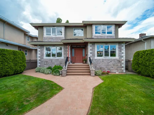 6807 Burns St, Burnaby, BC V5E 1T5
