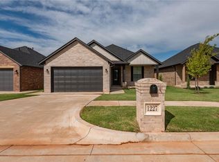 1227 Colonial Ave, Tuttle, OK 73089