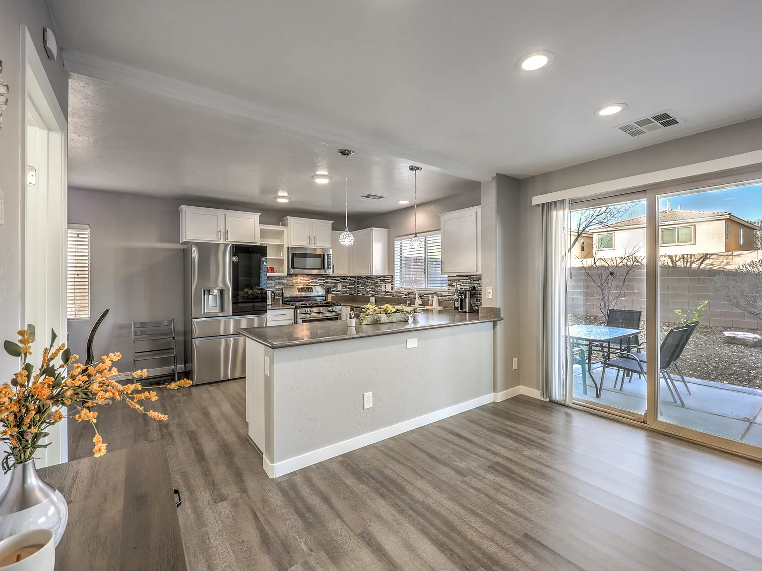 Beautiful 5BR Furnished Home in Southwest Las Vegas — Photo 4