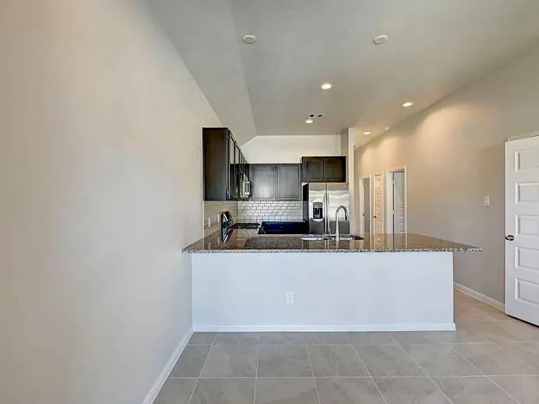 11853 E Gate Dr — Photo 6