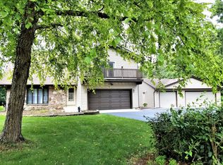 3203 Elizabeth St, Marengo, IL 60152