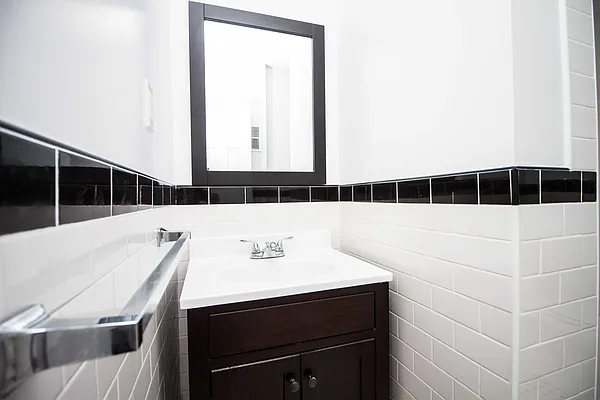 Rented by New Amsterdam Realty Group | media 29