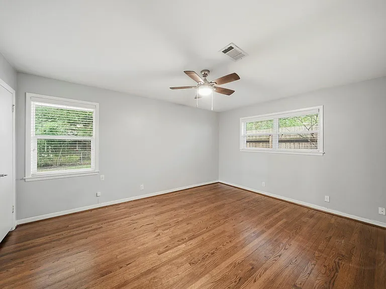 4614 Hummingbird St — Photo 22