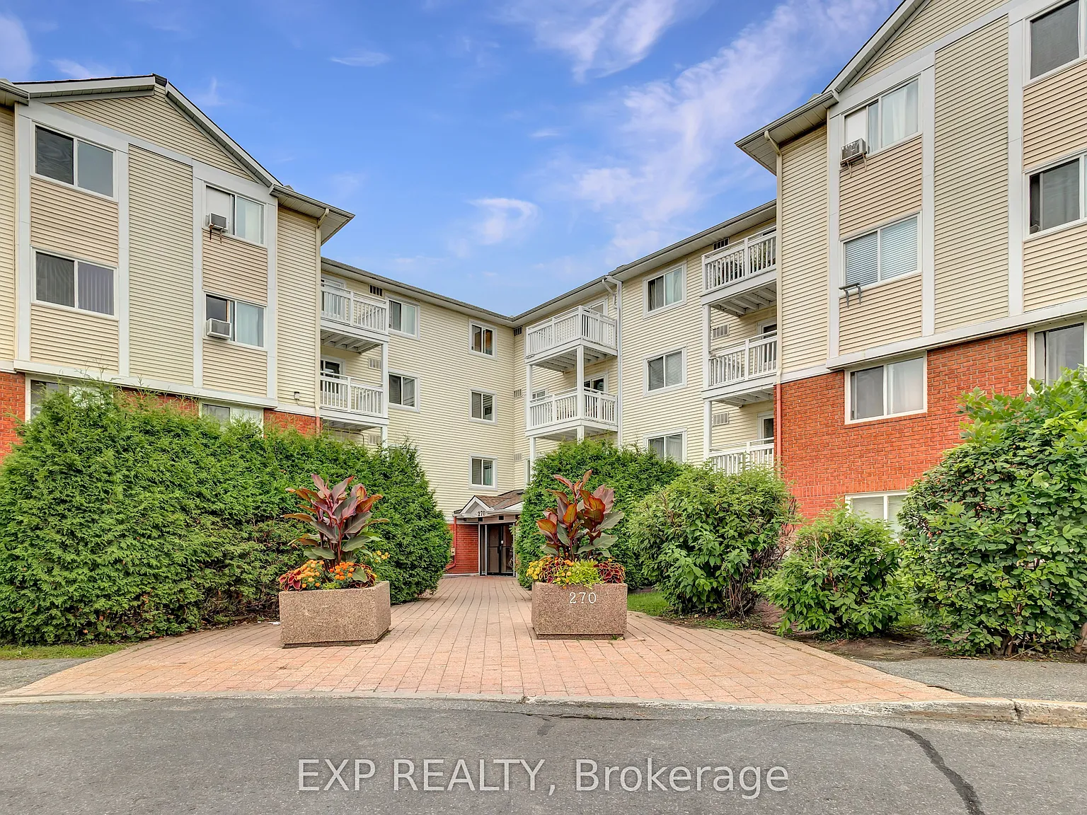 2 bed, $2,000 — Photo 1