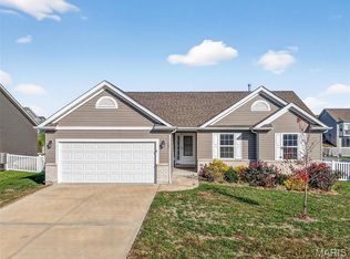 105 Austin Oaks Dr, Moscow Mills, MO 63362