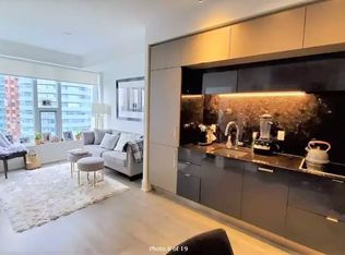28 Widmer St #4701, Toronto, ON