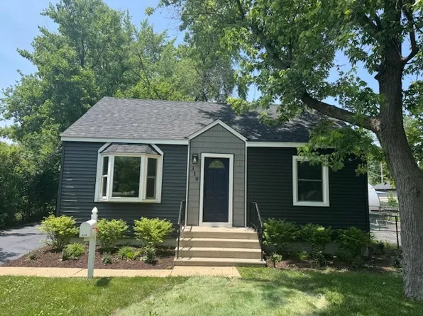 319 S Pine St, New Lenox, IL 60451