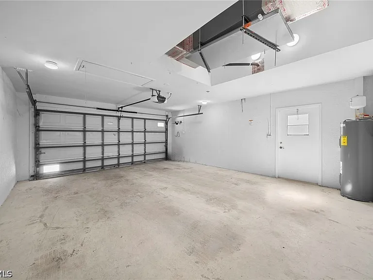 2614 7th St W — Photo 36