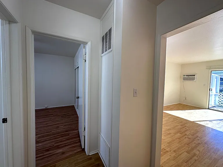 5748 Hazeltine Ave. — Photo 13