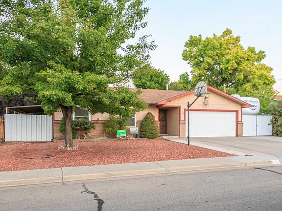 3rd image of 2101 Zuni Dr