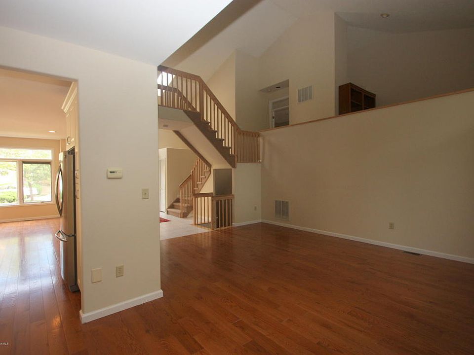 202 Farmington Woods Ct, Holmdel, NJ 07733 Zillow