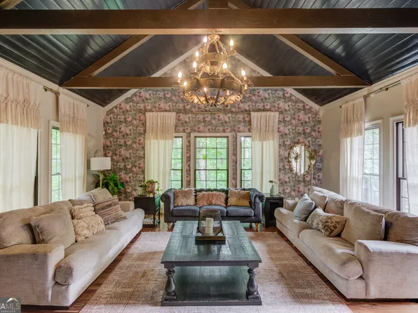 2356 Maddox Rd E, Buford, GA 30519
