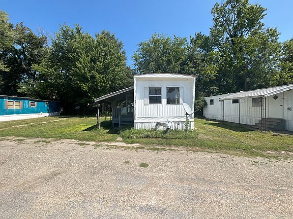 2nd image of 2305 Shell Rd Trailer 62