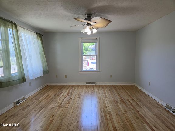 4th image of 80 Haskell Avenue