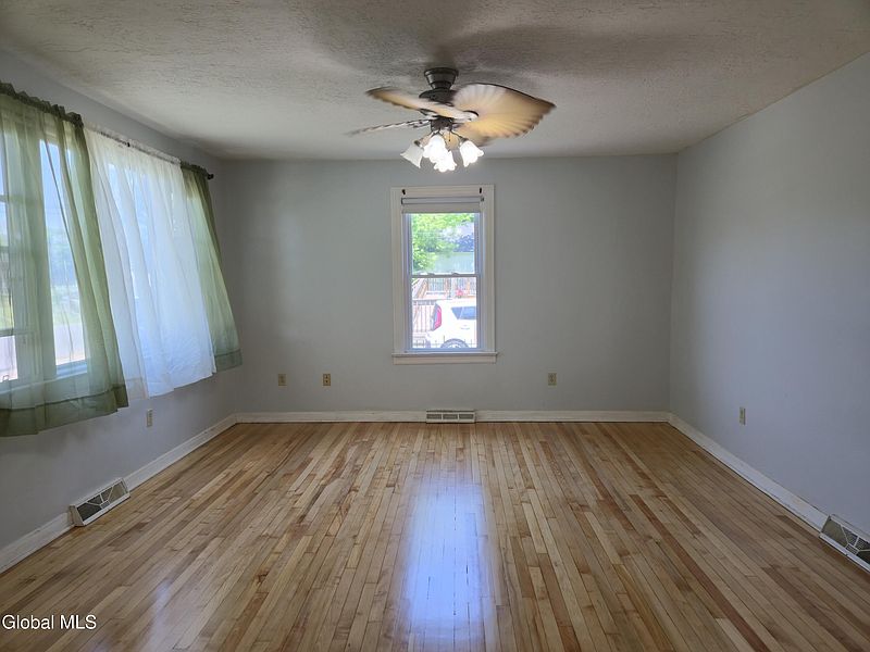 4th image of 80 Haskell Avenue