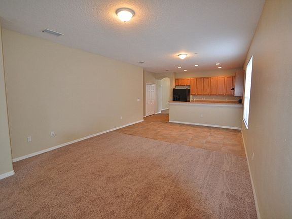 4th image of 645 Dartford Ct