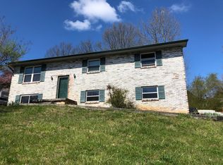 7521 S Whispering Oak Cir, Powell, TN 37849