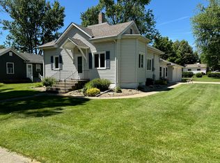 212 E 4th St, Gridley, IL 61744