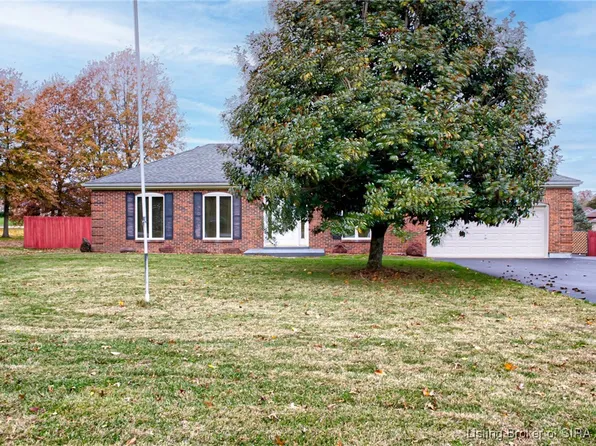 2823 Bugaboo Lane, Sellersburg, IN 47172