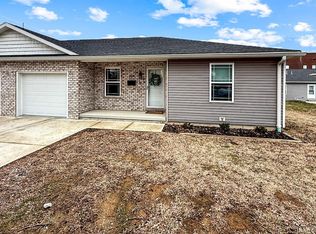 204 W Franklin Ln, Fort Branch, IN 47648