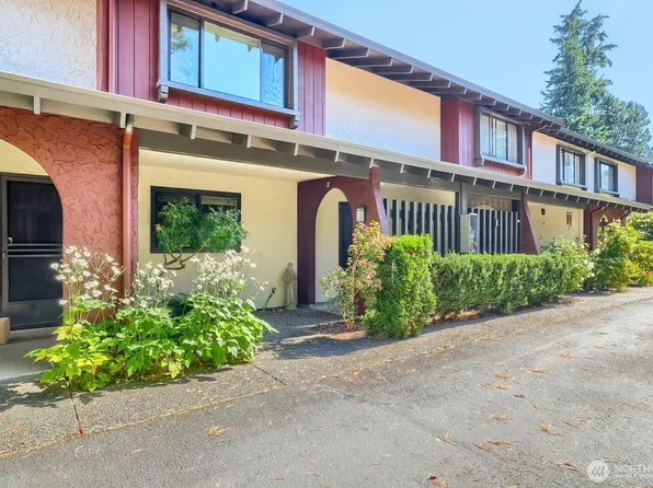 1723 NE 179th St #2, Shoreline, WA 98155