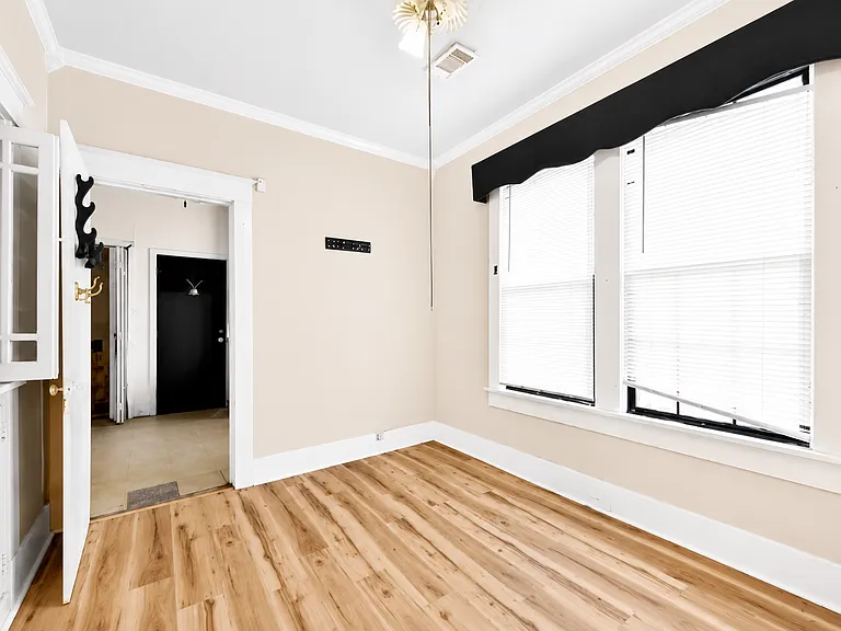 800 W 34th Ave — Photo 10