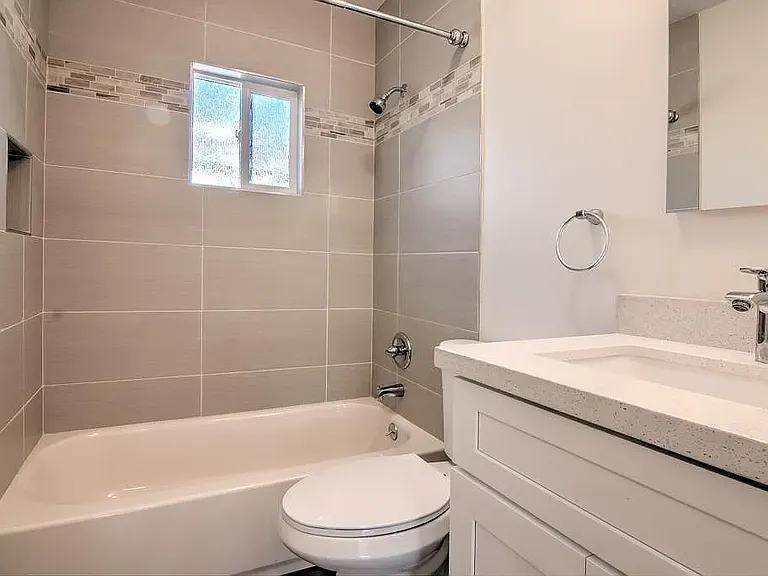 1268 Bresee Ave — Photo 9