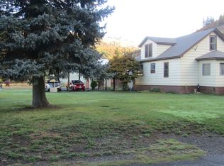 119 4th St, Klickitat, WA 98628