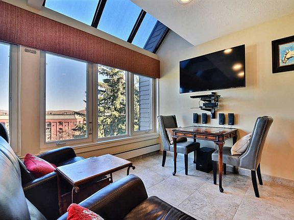 2nd image of 1415 Lowell Ave #258
